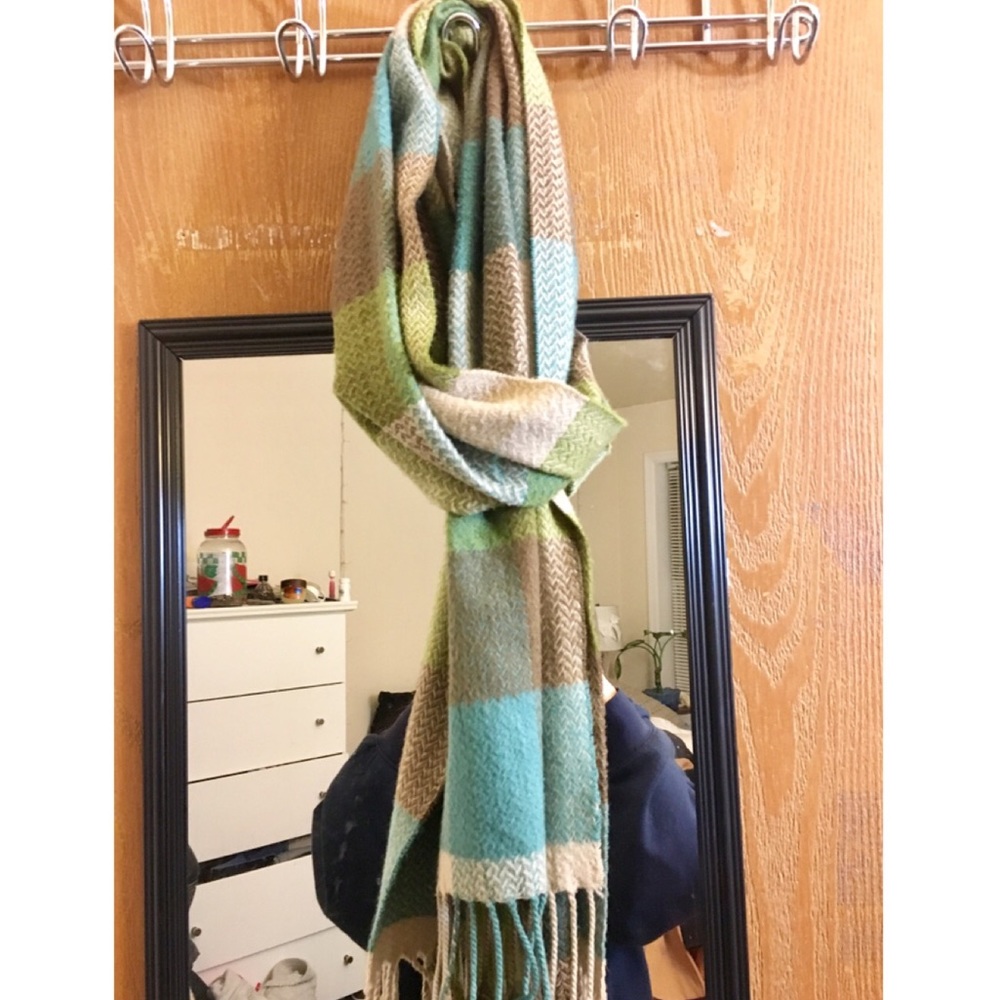 Scarf - Picture 2 of 2